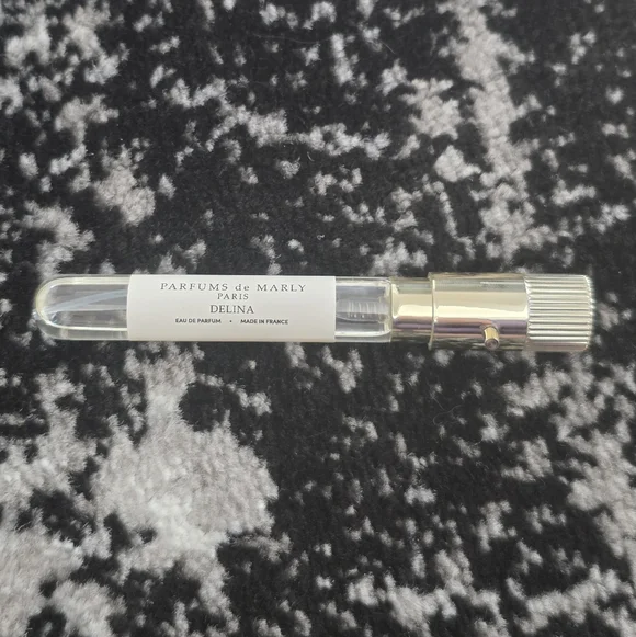 Delina by Parfums de Marly Eau de Parfum Scentbird Travel Spray .27 Fl Oz - Picture 3 of 8